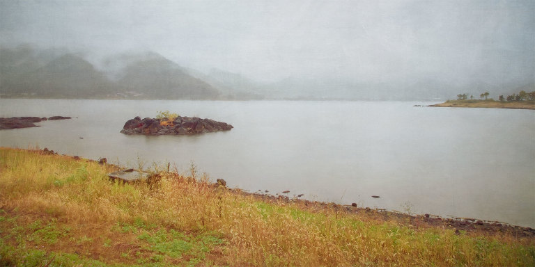 Mountains and cloud across Lake Kawaguchiko